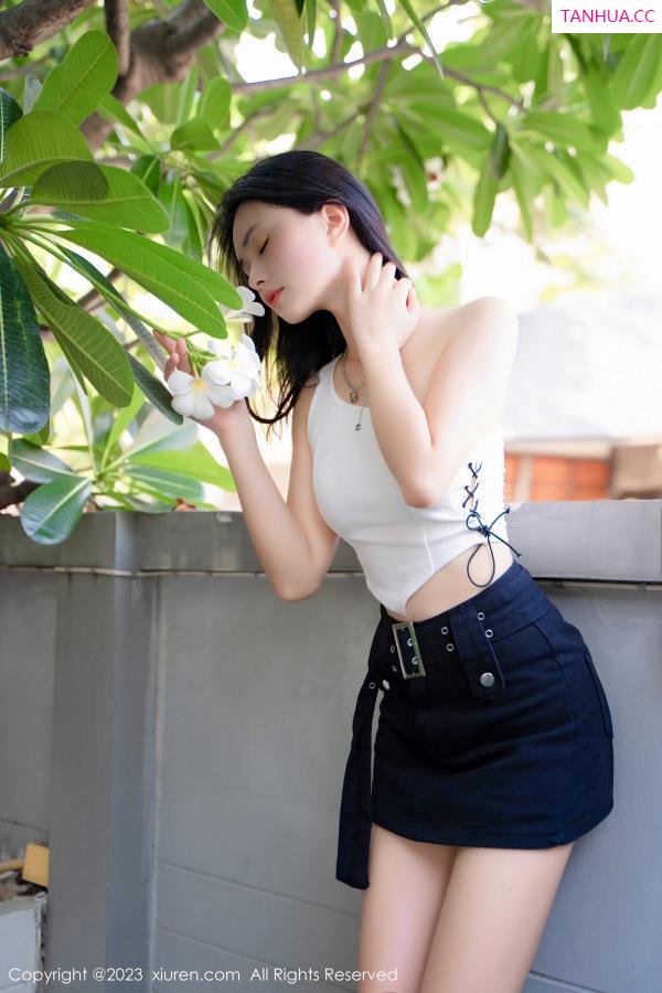   [XiuRen]高清写真图 2023.05.25 No.6798 艾希儿 清爽美腿第8张图片